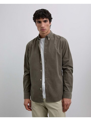 Coupe regular Chemise Scalpers en vert : devant