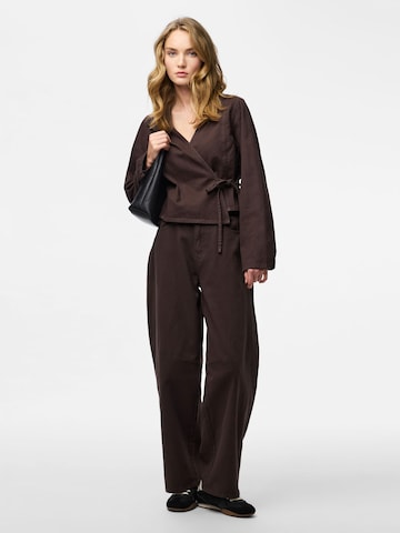 PIECES Baggy Jeans in Brown