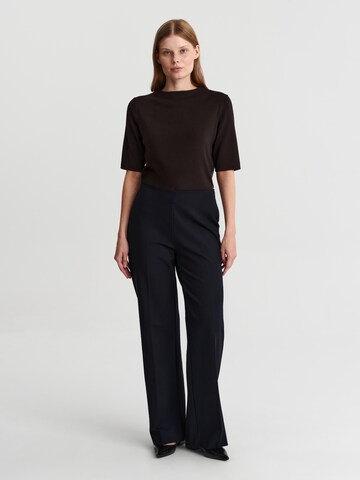 Wide leg Pantaloni cu dungă 'Larete' de la TATUUM pe albastru