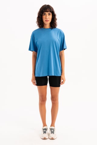 T-shirt Justever en bleu