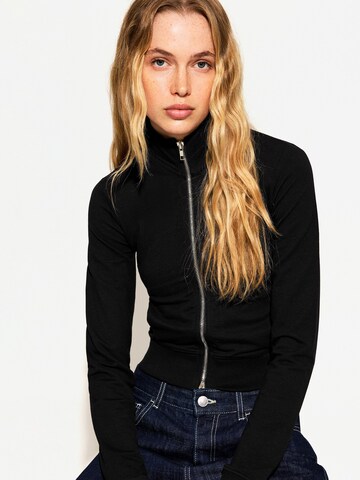 Cardigan Bershka en noir : devant
