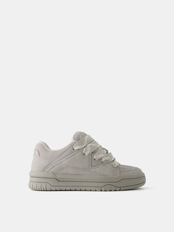 Bershka Sneakers laag in Grijs