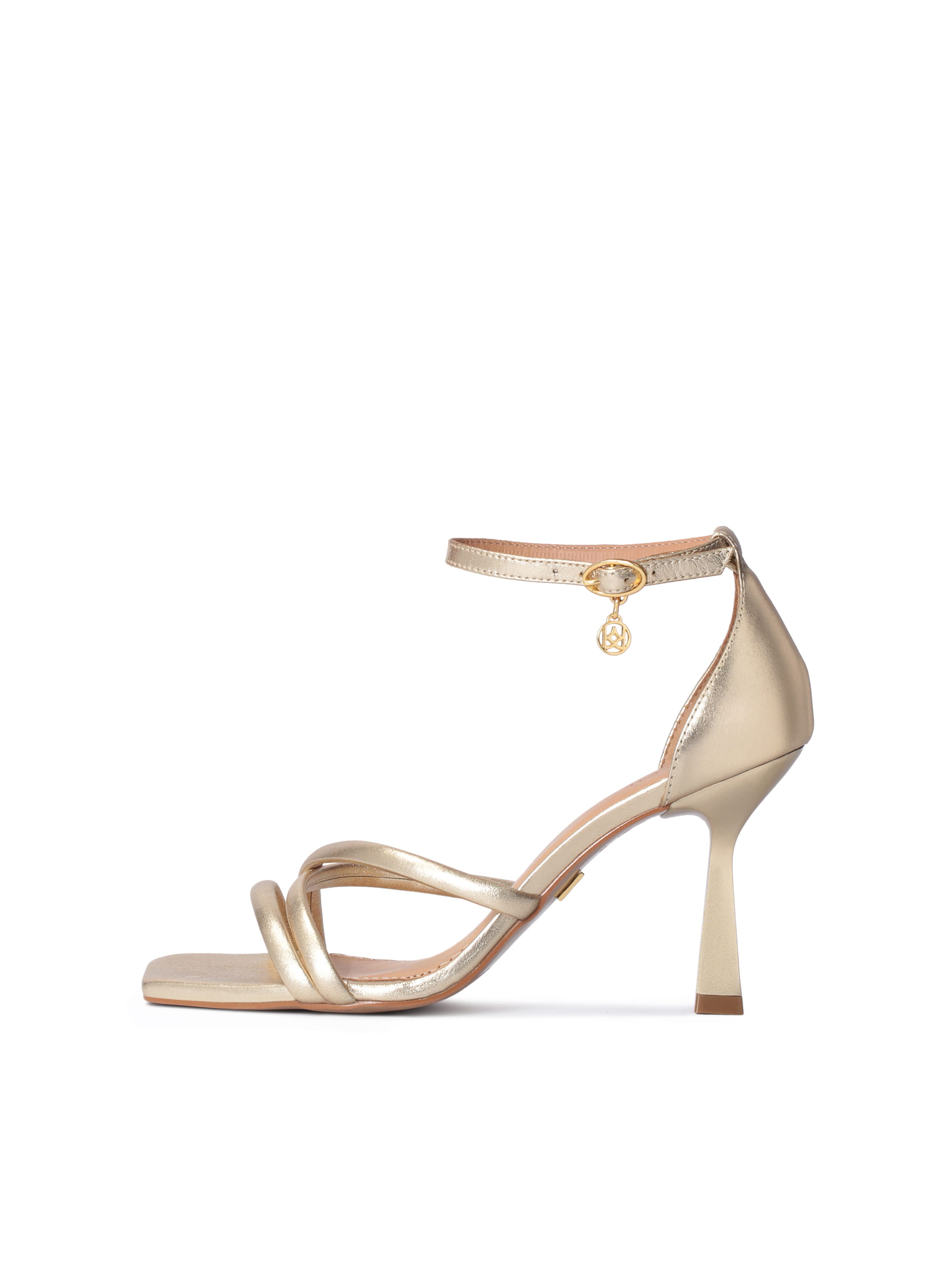 Sandalo di Kazar in oro: frontale