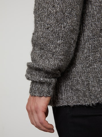 DAN FOX APPAREL Sweater 'Emilio' in Grey