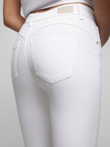 Skinny Jean Pull&Bear en blanc