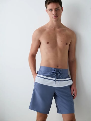 Penti Rövid fürdőnadrágok 'PENTI Gentleman Gestreifte Lange Badeshorts' - vegyes színek