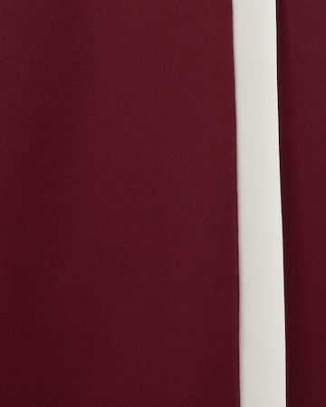 WE Fashion Loose fit Trousers in Red