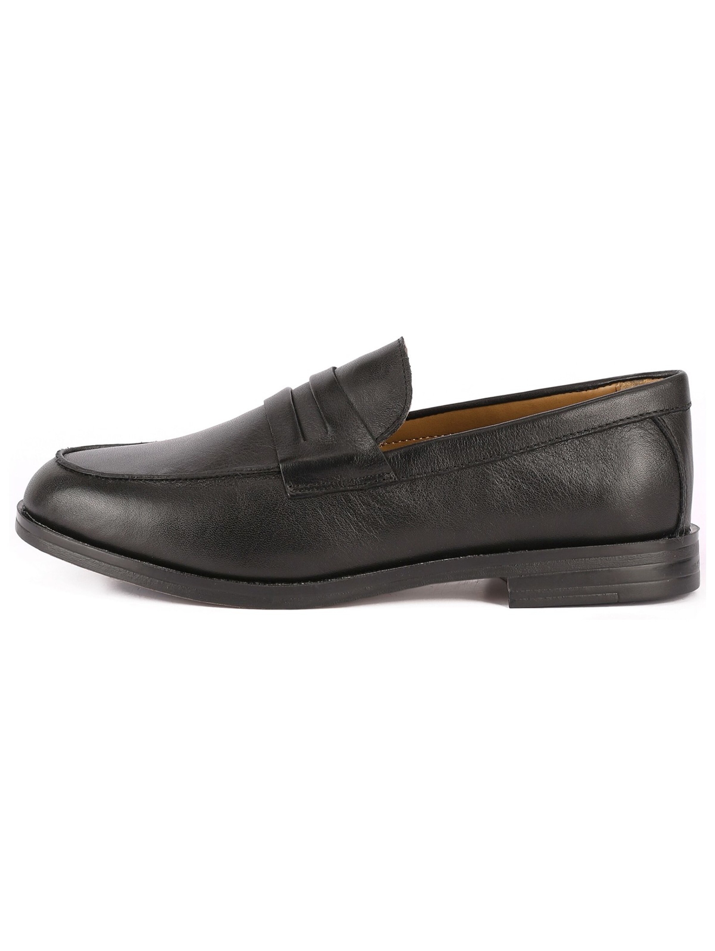 Chaussure basse INUOVO en noir
