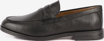 INUOVO Classic Flats in Black