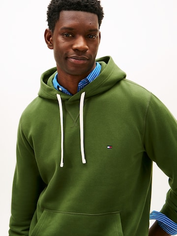 Sweat-shirt 'ESS SEASONAL' TOMMY HILFIGER en vert