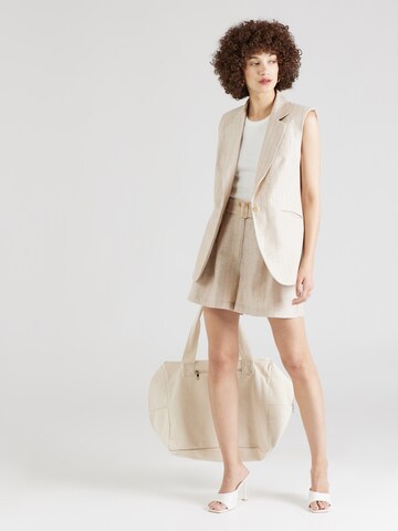 regular Pantaloni con pieghe 'Tara ' di ABOUT YOU x Iconic by Tatiana Kucharova in beige