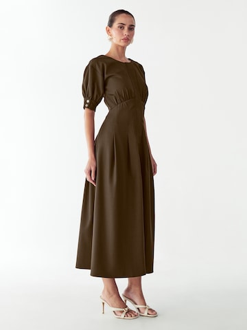 WillaHaljina 'Bea' - smeđa boja