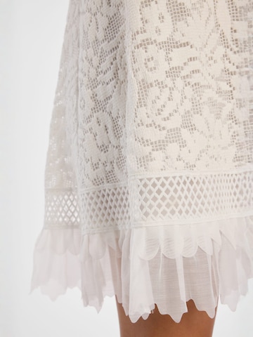 Ana Alcazar Dress 'Dalin' in White