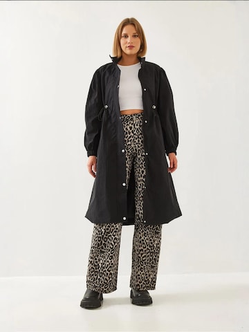 Bianco Lucci Winter Coat in Black