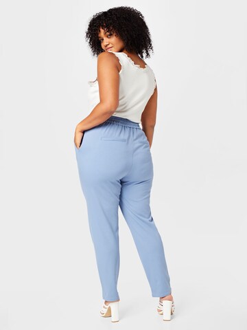 Loosefit Pantalon à pince Vero Moda Curve en bleu