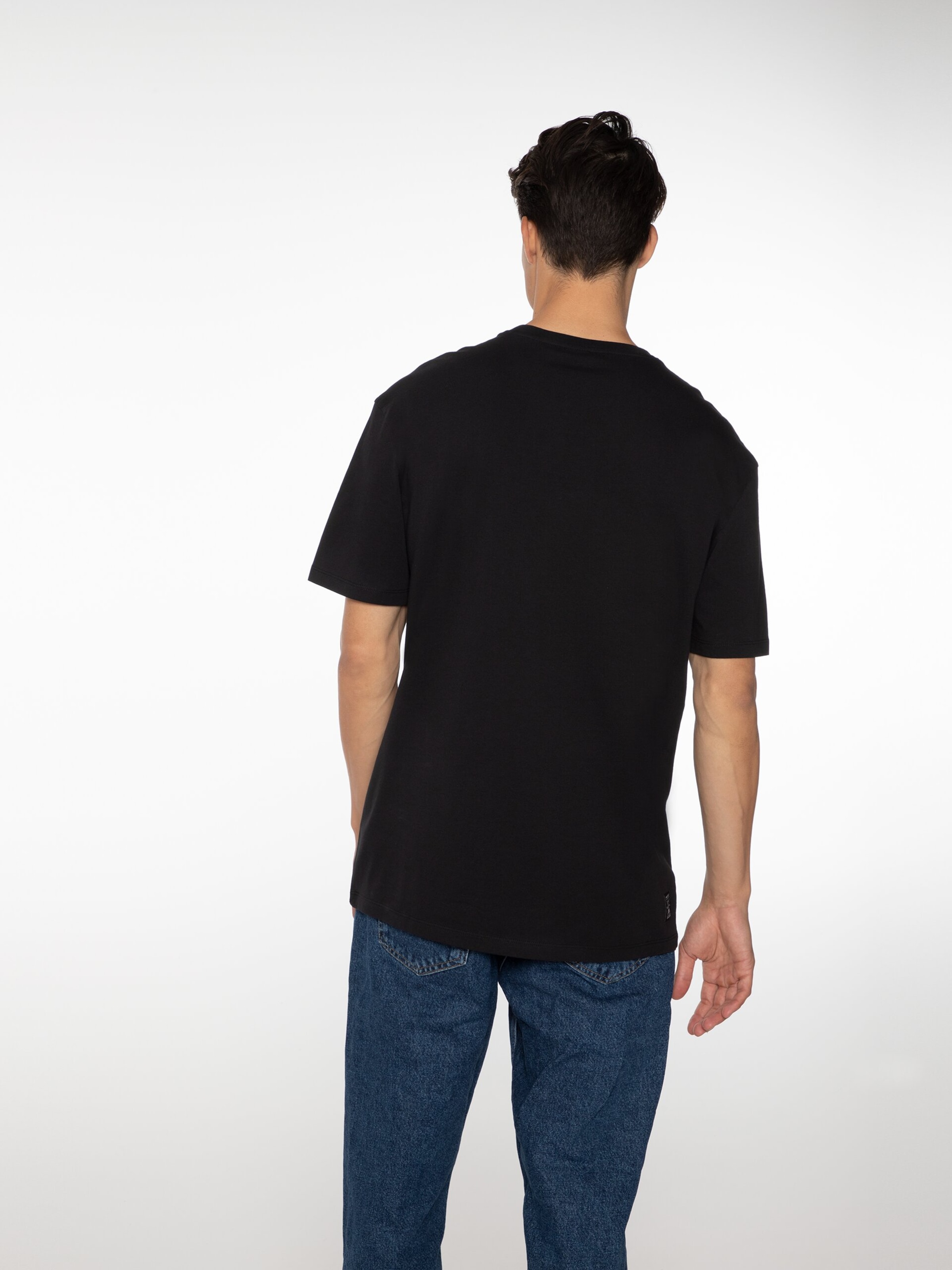 T-Shirt 'ISIAH' PROTEST en noir