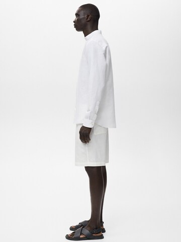 MANGO MAN Regular fit Риза 'CHENNAI' в бяло