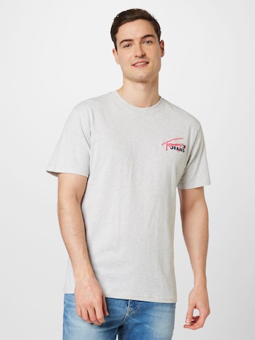 Tricou de la Tommy Jeans pe gri: față