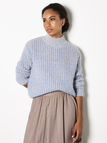 Apricot Sweater in Blue: front