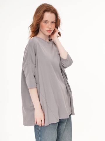 yoligex T-shirt '2 Colors Oversized Half Sleeve Longline Crew Neck Tunic Top' i grå