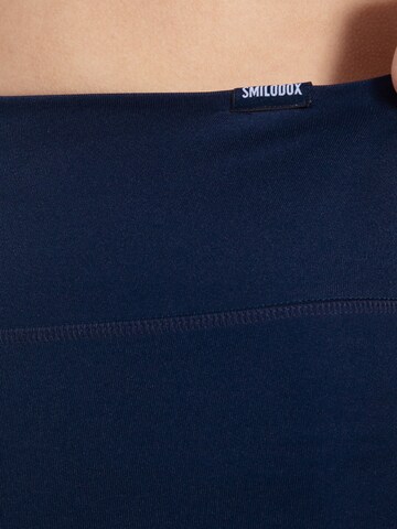 Coupe slim Pantalon de sport ' Lavina ' Smilodox en bleu