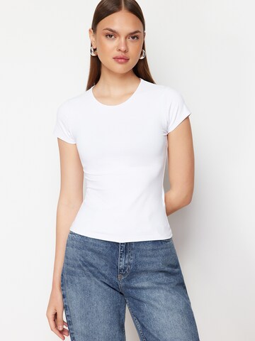 Trendyol T-Shirt in Weiß: Vorderseite