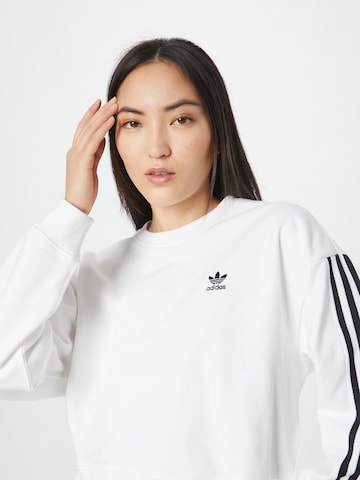 ADIDAS ORIGINALS - Sweatshirt 'Adicolor Classics' em branco