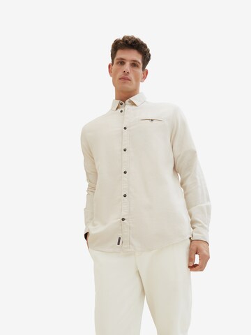 Coupe regular Chemise TOM TAILOR en blanc