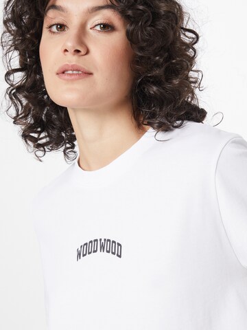 Tricou 'Alma' de la WOOD WOOD pe alb