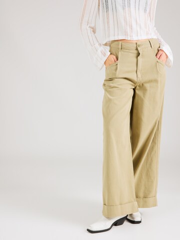 Wide leg Pantaloni con pieghe 'CLEAN' di TOPSHOP in verde: frontale