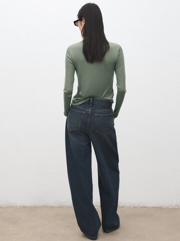 Tricou 'LILOCA' de la MANGO pe verde