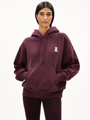 ARMEDANGELS Sweatshirt 'FRANCISARAA' in Red: front