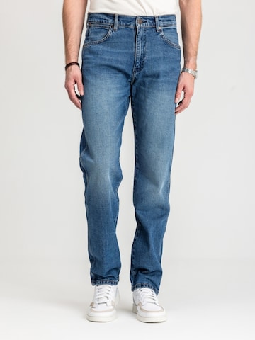 WRANGLER Regular Jeans‌ in Blau: Vorderseite