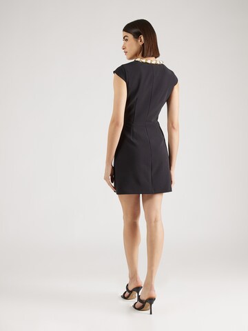 Rochie de la Elisabetta Franchi pe negru