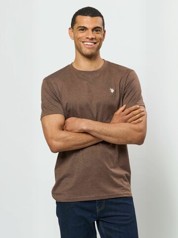 U.S. POLO ASSN. Regular Fit T-shirt ' UMArjun ' in Braun: Vorderseite