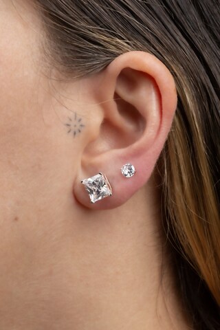 So Chic Earrings in Gold: front