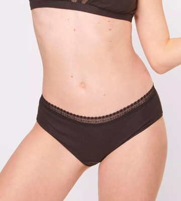 Slip 'Go' di SLOGGI in nero: frontale
