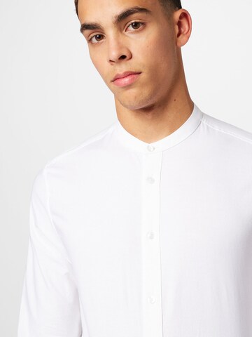 BURTON MENSWEAR LONDON Regular fit Button Up Shirt in White