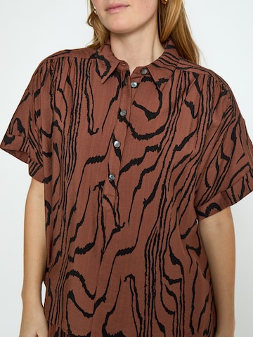 Peppercorn Overdel 'Ozzy' i brun