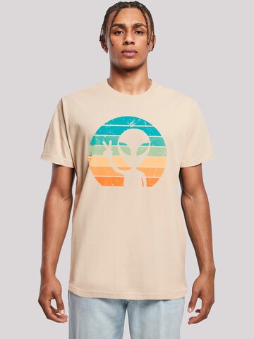 T-Shirt 'Alien Piece Sonnenuntergang' F4NT4STIC en beige : devant