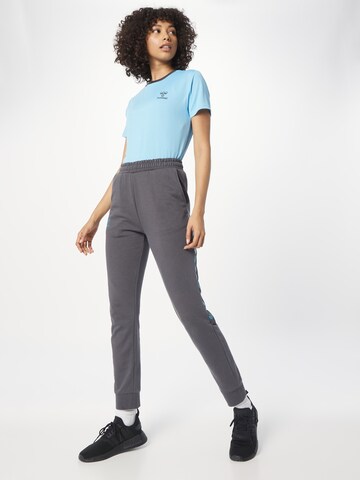 Effilé Pantalon de sport 'Staltic' Hummel en gris