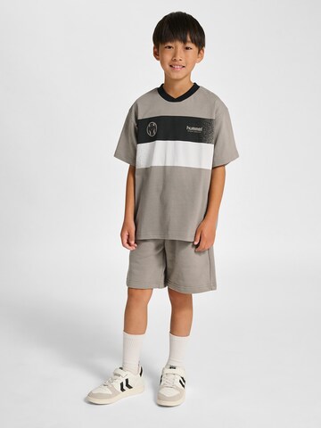 Hummel T-shirt in Grau