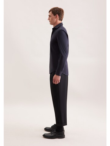 Coupe slim Chemise business 'Schwarze Rose' SEIDENSTICKER en bleu