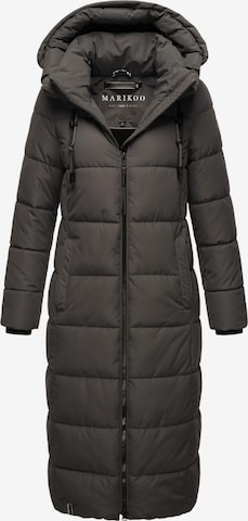 Manteau d’hiver 'Nadeshikoo XVI' MARIKOO en gris : devant