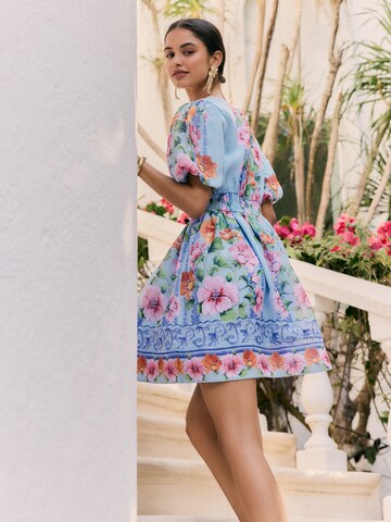 Rochie de la Friends Like These pe albastru