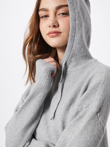 Robes en maille VERO MODA en gris