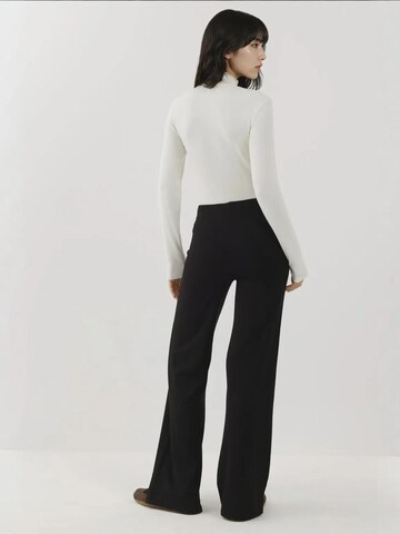 regular Pantaloni di Hiccup in nero