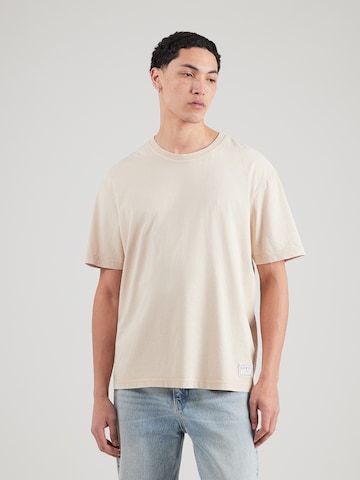 GUESS - Camiseta en marrón: frente