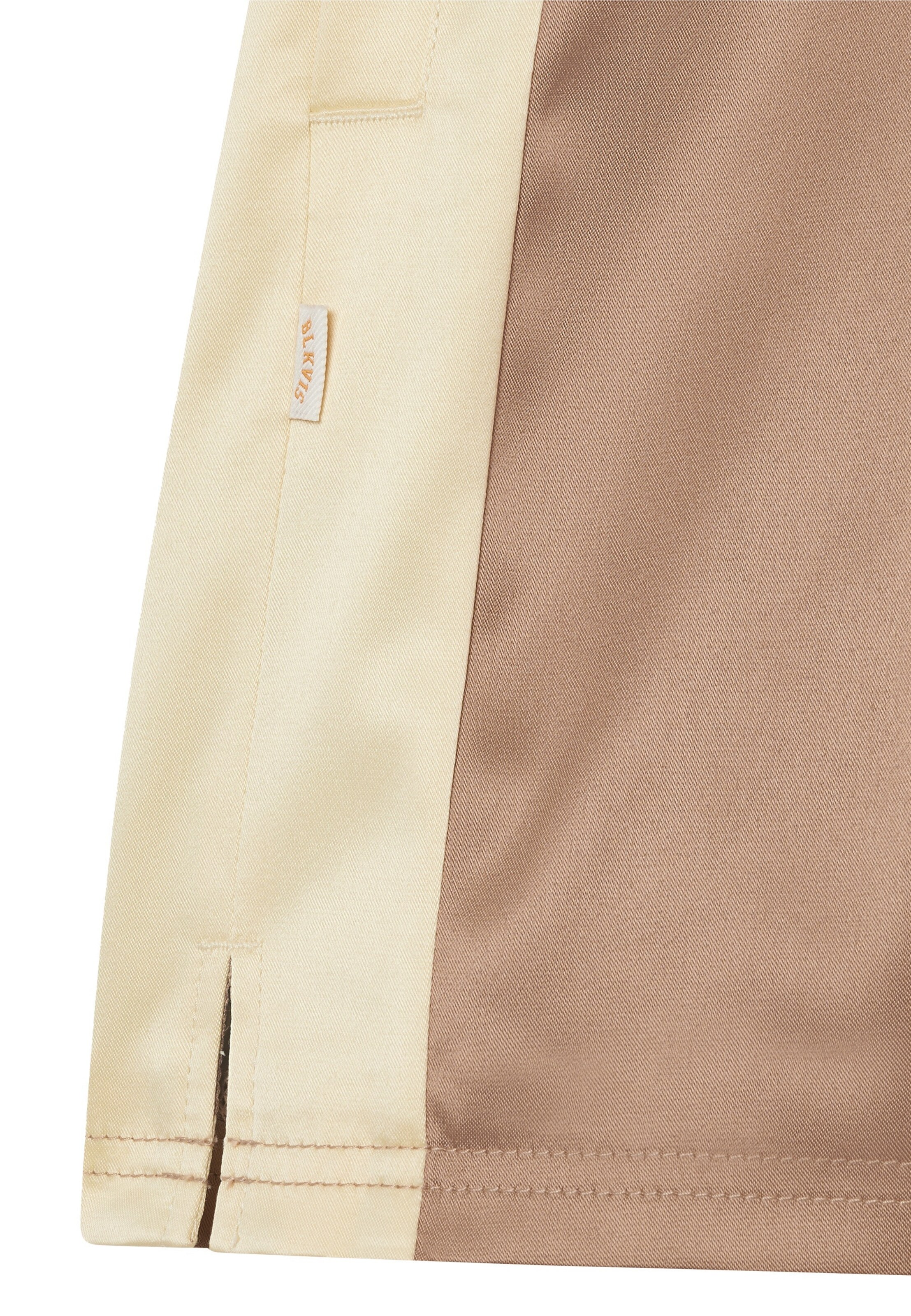 BLKVIS Loosefit Shorts in Beige