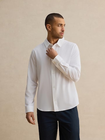 DAN FOX APPAREL Klasický střih Košile 'Kian' – bílá: přední strana